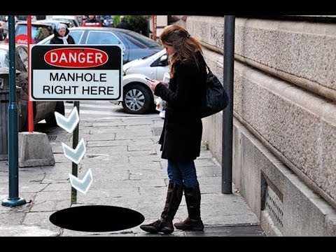 dangers of texting while walking